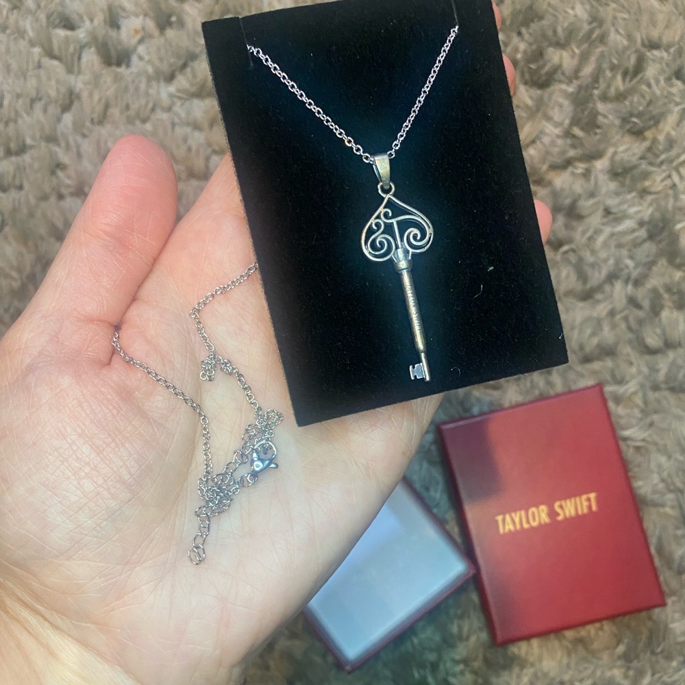 Taylor Swift I Knew You Were Trouble Silver Key Necklace